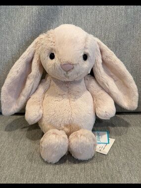 AUTHENTIC NWT Jellycat Bashful Bunny Junior- Limited Release!- FAST SHIP